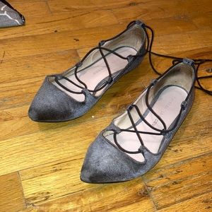 Chinese laundry Gray suede lace up flats